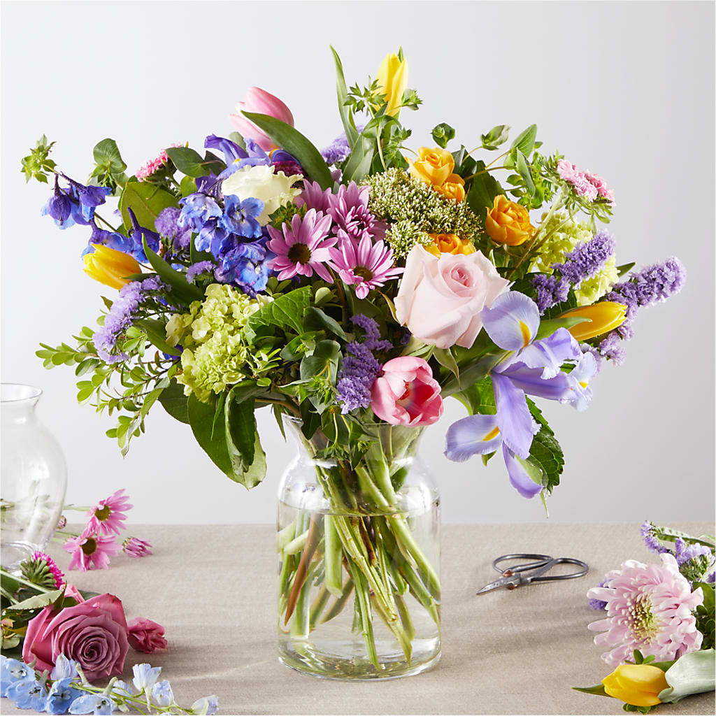 Pastel Tradition - A Florist Original – FRUIT & FLOWER CREATIONS, Portland OR