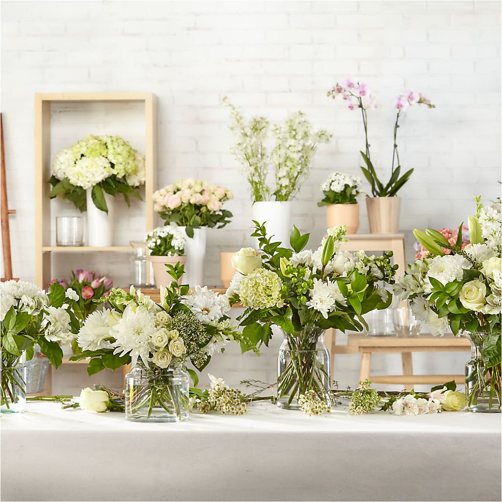 Classic Ivory – A Florist Original – FRUIT & FLOWER CREATIONS, Portland OR