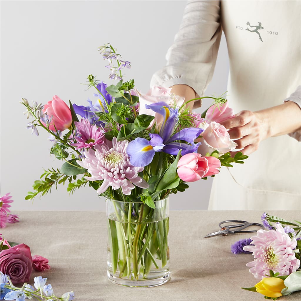 Pastel Tradition - A Florist Original – FRUIT & FLOWER CREATIONS, Portland OR