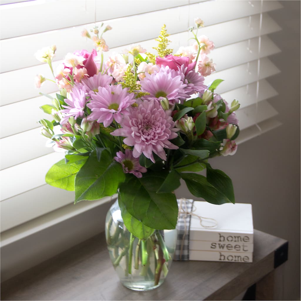 Pastel Tradition - A Florist Original – FRUIT & FLOWER CREATIONS, Portland OR