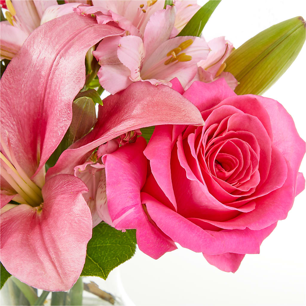 Lots of Love Bouquet – FRUIT & FLOWER CREATIONS, Portland OR