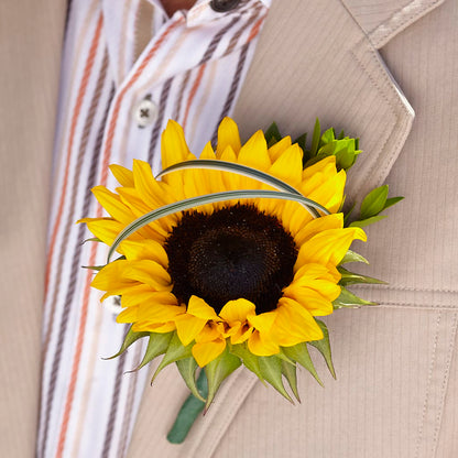 Free Spirit Boutonniere – FRUIT & FLOWER CREATIONS, Portland OR